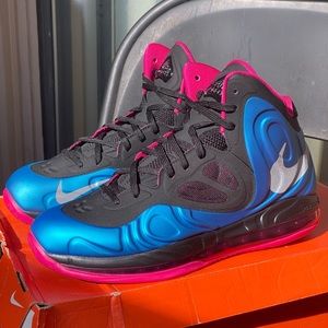 Nike Air Max Hyperposite Fireberry og Colorway 2013 release